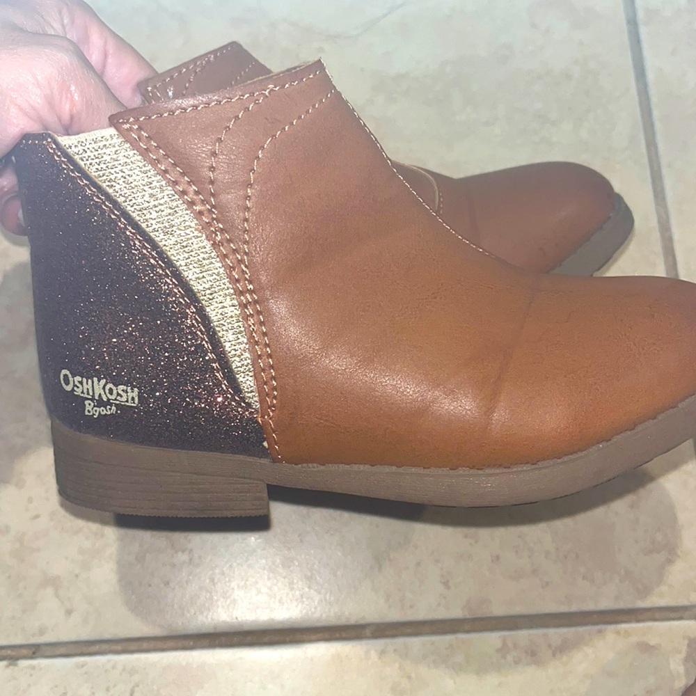 OshKosh booties